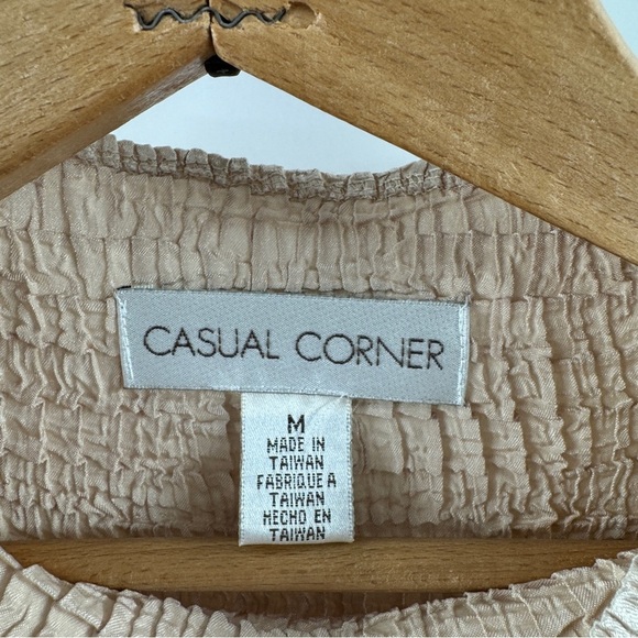 Casual Corner Satin Floral Crinkle Tank Top Size Medium Y2K - Picture 4 of 8